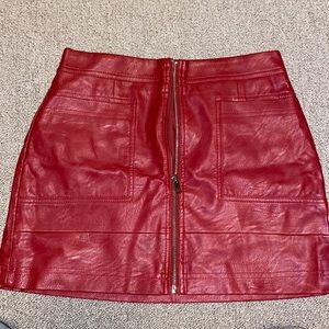 Red Lesther skirt w zipper
